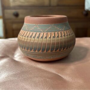 Joann J. Native American Navajo Terracotta Ceramic Incised Bowl